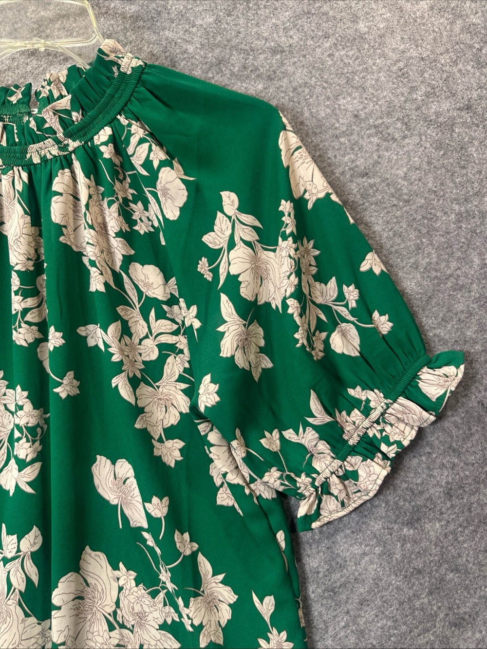 Sienna Sky Top Womens Medium Green Floral Ruffle Neck Puff Sleeve Office Blouse - Picture 2 of 16